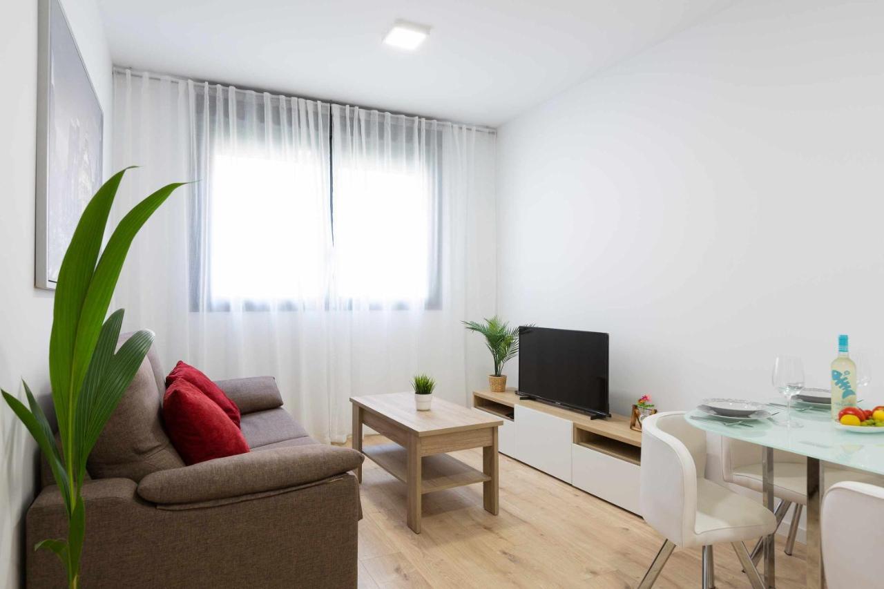 Cosmopolitan Apt & Malaga Beach Εξωτερικό φωτογραφία
